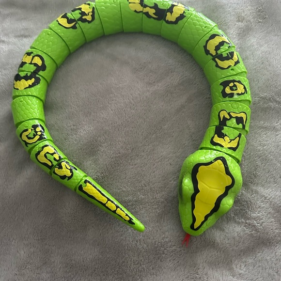 Robo Alive King Python by ZURU new - Picture 5 of 8